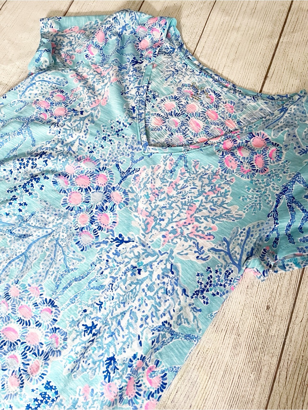 Lilly Pulitzer short sleeve V neck top Etta - Picture 4 of 9